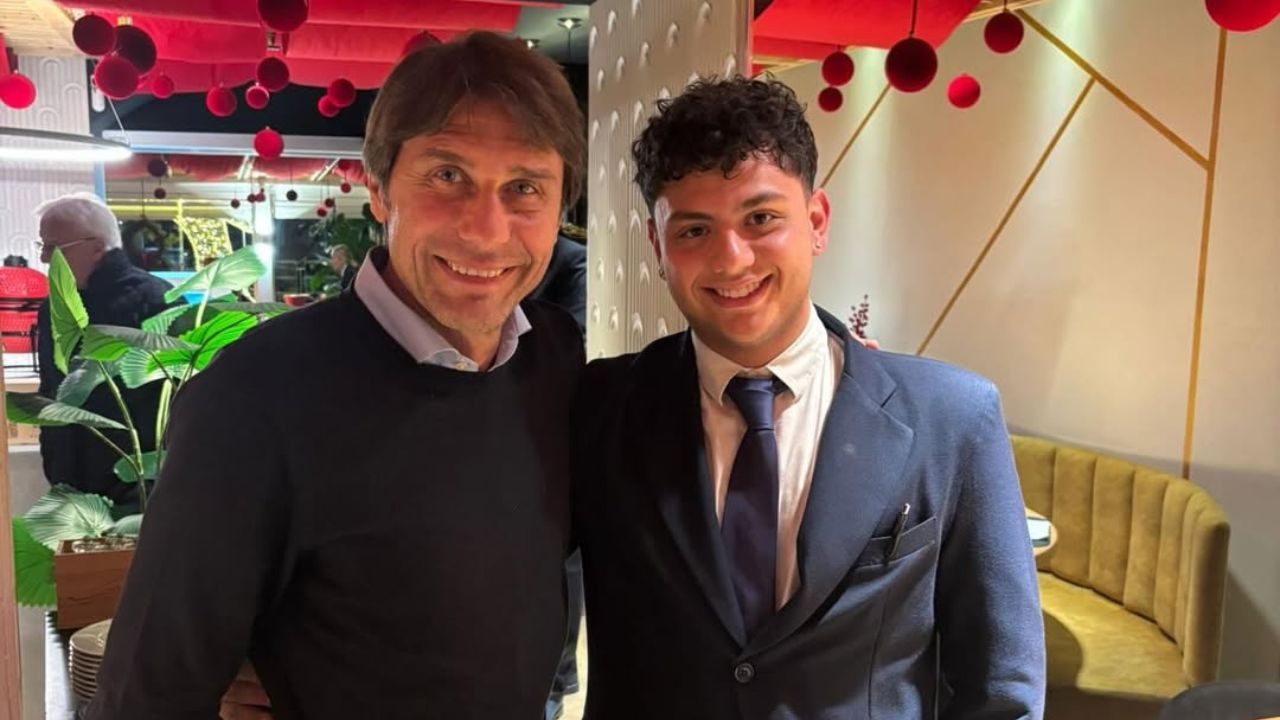 Conte a cena a Pozzuoli